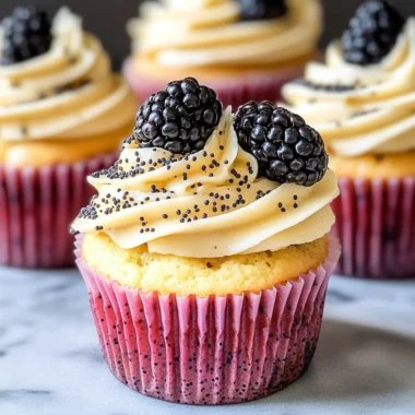 Lemon Poppy Seed Cupcakes: Discover a Zesty Delight!