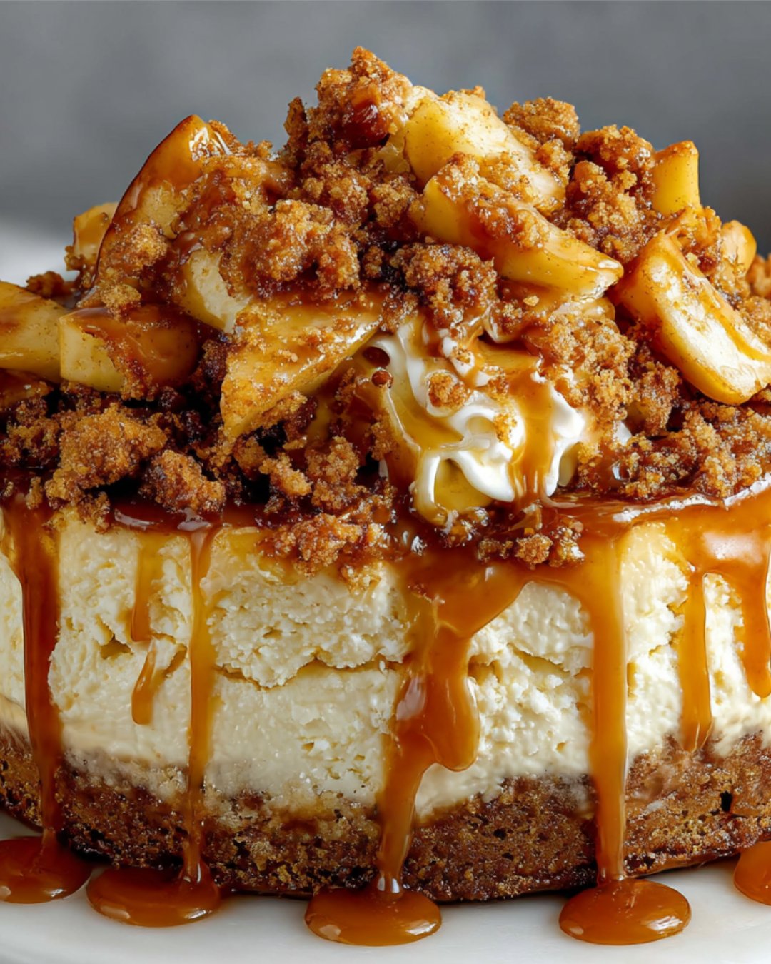 Apple Crumble Biscoff Cheesecake: A Must-Try Delight!